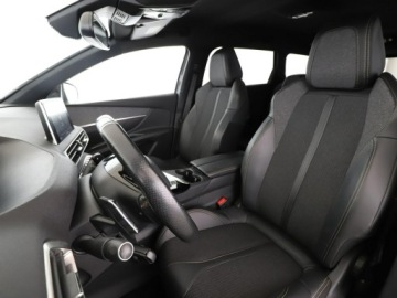 Peugeot 5008 II Crossover 1.5 BlueHDI 130KM 2020 Peugeot 5008 7 os. automat full LED półskóra, zdjęcie 12
