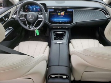 Mercedes Klasa E W214 2025 Mercedes-Benz Klasa E 350 4Matic 2025 2.0l 2.0 Benzyna 255KM, zdjęcie 8