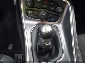 Dodge Challenger III 2015 Dodge Challenger 2015 Dodge Challenger 2dr Cpe SRT 392 6.4 Benzyna 485KM, zdjęcie 11