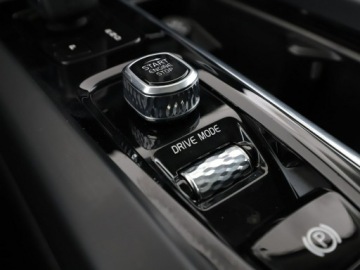 Volvo XC60 II Crossover Plug-In 2.0 T6 Plug-in Hybrid 340KM 2020 Volvo XC 60 PHEV full LED 4x4 automat navi klima, zdjęcie 28