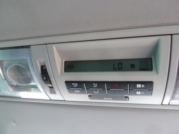 Volkswagen Caravelle T5 T5 Multivan 2.0 i 115KM 2009 Volkswagen Caravelle WERSJA LONG9-CIO MIEJSCOWABENZYNAGAZHAK HOLOWNICZY, zdjęcie 15