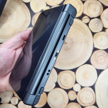 НОВАЯ консоль NINTENDO 3DS XL, черный комплект, чехол, зарядное устройство, коробка 9+/10