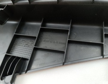 DRŽÁK POLIČKA POUZDRO PLAST KUFRU RH OPEL ASTRA J GTC 1.4 T 13261692