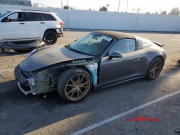 Porsche 911 991 Carrera 4/4S Coupe Facelifting 3.0 370KM 2019 Porsche 911 2019 r., 3,0L TARGA 3.0 Benzyna 370KM, zdjęcie 2