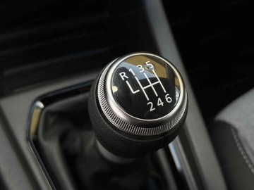 Renault Clio V Hatchback 5d Facelifting 1.0 TCe 100 LPG 100KM 2025 Od ręki - Evolution LPG 1.0 TCe 100KM / opony wielosezonowe, zdjęcie 9