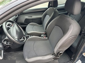 Peugeot 206 Hatchback 5d + 1.4 75KM 2010 Peugeot 206 plus 1.4 benzyna 75KM 2010r, zdjęcie 14