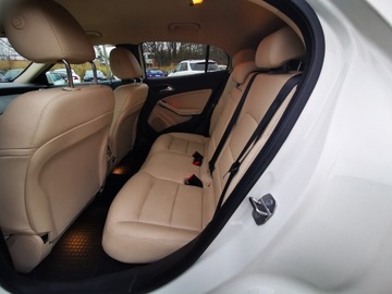 Mercedes GLA I Off-Roader Facelifting 2.0 250 211KM 2018 MERCEDES GLA 250 / 2.0 Benzyna / 211 KM / Automatyczna skrzynia biegów, zdjęcie 26