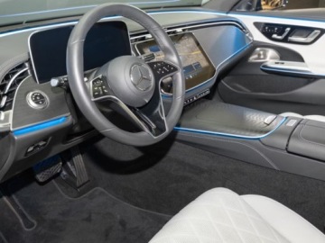 Mercedes Klasa E W214 Sedan 2.0 220d 197KM 2025 E Klasa 220 d 4-Matic Exclusive 2.0 (197KM) 2025, zdjęcie 4