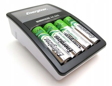ЗАРЯДНОЕ УСТРОЙСТВО ENERGIZER MAXI + 4AAPOWERPLUS