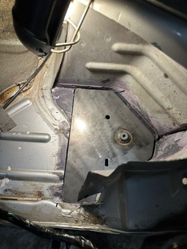 Крепление кузова к задней раме Suzuki Grand Vitara I 5D RH+LH