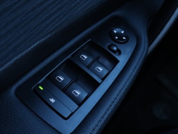 BMW Seria 1 E81/E87 2009 BMW 1 116i, Klima, Klimatronic, zdjęcie 13