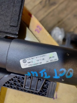 OCTAVIA II FACELIFT KOMBI ROLETA KUFRU 1Z9867871F