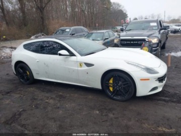 Ferrari 2016 Ferrari FF 2016 6.3 6.3 Benzyna 651KM, zdjęcie 6