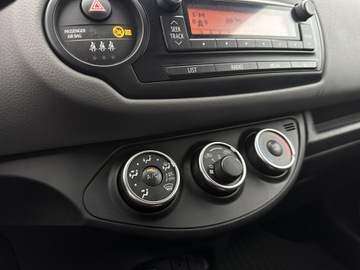 Toyota Yaris III Hatchback 5d Facelifting 1.33 Dual VVT-i 99KM 2015 Toyota Yaris 1.3 benz 99KM|Klima|Isofix|Salon PL, zdjęcie 25
