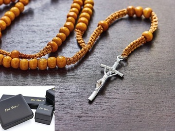NASZYJNIK RÓŻANIEC Z KRZYŻEM PAPIESKIM