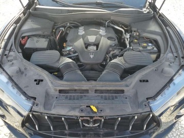 Maserati Levante 2018 Maserati Levante 2018 3.0l 3.0 Benzyna 345KM, zdjęcie 6