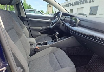 Volkswagen Golf VIII Hatchback 1.5 TSI EVO 130KM 2021 Volkswagen Golf EVO Life 1.5 TSI 130KM Czujniki Tempomat LED Clima ASO, zdjęcie 5