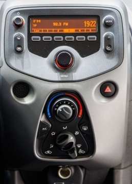 Toyota Aygo II Hatchback 3d Facelifting 1.0 VVT-i 72KM 2019 Toyota Aygo 1.0 VVT-i X-play Benzyna 72KM, zdjęcie 28