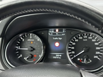 Nissan Qashqai II Crossover 1.5 dCi 110KM 2017 Nissan Qashqai Kamera360, Panorama, Półskóra,, zdjęcie 19