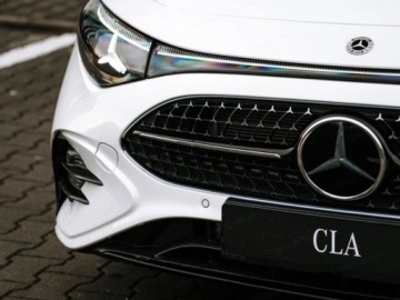 Mercedes CLA C118/X118 2025 MERCEDES-BENZ CLA 200 4-Matic AMG Line 1.5 (163KM) 2025, zdjęcie 3