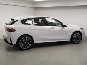 BMW Seria 1 F70 2026 BMW Seria 1 116 Design Hatchback 1.5 (122KM) 2026, zdjęcie 2