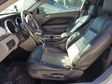 Ford Mustang V 2008 Ford Mustang GT 2008 4.6L 4.6 Benzyna 300KM, zdjęcie 7