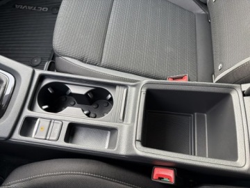 Skoda Octavia IV Liftback 1.5 TSI EVO 150KM 2022 Skoda Octavia Skoda Octavia 1.5 TSI / 150 KM Ambit, zdjęcie 29
