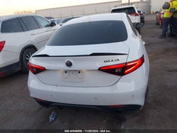 Alfa Romeo Giulia II Sedan 2.0 TBi 280KM 2019 Alfa Romeo Giulia Alfa Romeo Giulia Sport, od ubezpieczalni 2.0 Benzyna, zdjęcie 4