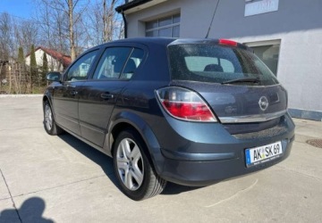 Opel Astra J Hatchback 5d 1.6 Twinport ECOTEC 115KM 2009 Opel Astra Opel Astra 1.6 Benzyna 115KM, zdjęcie 7