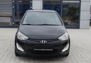 Hyundai i20 I Hatchback 5d Facelifting 1.4 CVVT 100KM 2014 Hyundai i20 1.4Benz 101KM Automat Oplacony Okazja 1.4 Benzyna 101KM, zdjęcie 1