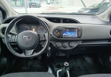 Toyota Yaris III Hatchback 5d Facelifting 2017 1.5 Dual VVT-iE 111KM 2017 Toyota Yaris 1.5 FV23 z Gwarancja 1.5 Benzyna 111KM, zdjęcie 11
