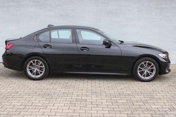 BMW Seria 3 G20-G21 Limuzyna 2.0 318i 156KM 2022 BMW Seria 3 Oferta Dealera BMW M-Cars 2.0 Benzyna 156KM, zdjęcie 2