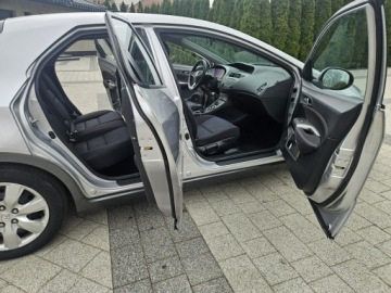 Honda Civic VIII Hatchback 3d 1.4 i-VTEC 100KM 2010 Honda Civic 1.4 100 KM Klima, Elektryka, Zadbany, zdjęcie 14