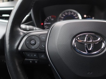 Toyota Corolla XII Sedan 1.8 Hybrid 122KM 2019 Toyota Corolla 1.8 Hybrid, Salon Polska, zdjęcie 16