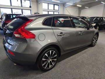 Volvo V40 II Hatchback Facelifting 2.0 D2 120KM 2019 Volvo V40 2.0, 120 KM, Automat, Nawi, Kamera,, zdjęcie 3