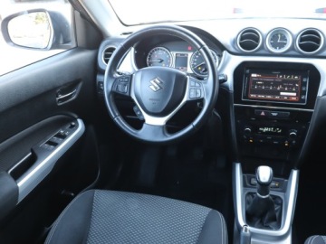 Suzuki Vitara III SUV 1.6 VVT 120KM 2017 Suzuki Vitara 1.6 VVT, Salon Polska, zdjęcie 6