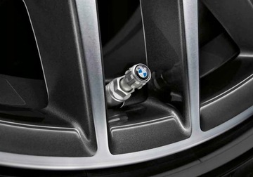 Nakrętki na wentyle z logo BMW 36122447401