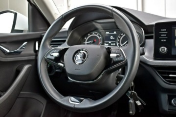 Skoda Scala Hatchback 1.0 TSI 110KM 2023 Škoda Scala Skoda Scala Bezwypadkowy / Salon, zdjęcie 15