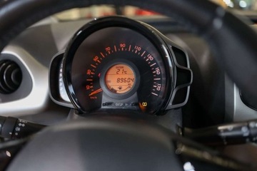 Toyota Aygo II Hatchback 5d 1.0 VVT-i 69KM 2017 Toyota Aygo 1.0 VVT-i X-play Benzyna 69KM, zdjęcie 4