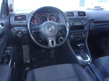 Volkswagen Golf VI Variant 1.6 TDI-CR DPF BlueMotion 105KM 2010 Volkswagen Golf Automat Bluemotion, zdjęcie 9