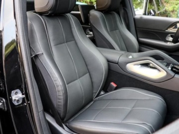 Mercedes GLS X167 SUV Facelifting 3.0 450d 367KM 2026 MERCEDES-BENZ GLS 450 d 4-MATIC AMG Line 3.0 (367KM) 2026, zdjęcie 6