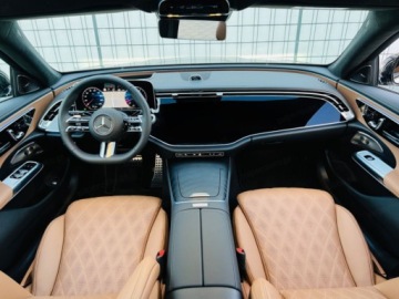 Mercedes Klasa E W214 Sedan 3.0 450d 367KM 2026 E Klasa 450 d 4-Matic AMG 3.0 (367KM) 2026, zdjęcie 7