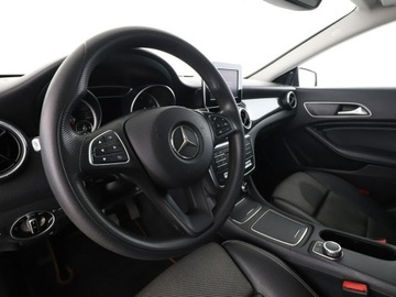 Mercedes CLA C117 Shooting Brake Facelifting 1.5 180 d 109KM 2017 Mercedes CLA 180 GRATIS! Pakiet Serwisowy o, zdjęcie 13