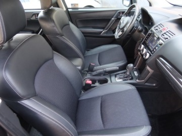 Subaru Forester IV Terenowy Facelifting 2.0i 150KM 2018 Subaru Forester 2.0 X, Salon Polska, zdjęcie 8