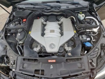 Mercedes Klasa C W205 2013 Mercedes-Benz Klasa C 63 AMG 2013 6.2l 6.2 Benzyna 451KM, zdjęcie 6