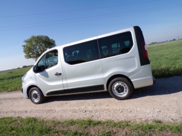 Opel Vivaro B Kombi Extra Long H1 2,9t 1.6 BiTurbo 125KM 2015 OPEL VIVARO 1.6 CDTI Z NIEMIEC 9-OSOBOWY, zdjęcie 4