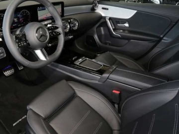 Mercedes Klasa A W177/V177 Hatchback Facelifting 1.3 200 163KM 2024 MERCEDES-BENZ A Klasa 200 AMG Line 1.3 (163KM) 2024, zdjęcie 7