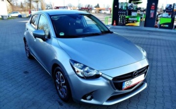 Mazda 2 III Hatchback 5d 1.5 SKY-G 90KM 2015 Mazda 2 Automat, Podgrzewane fotele, Czujniki parkowania tyl 1.5 Benzyna, zdjęcie 1