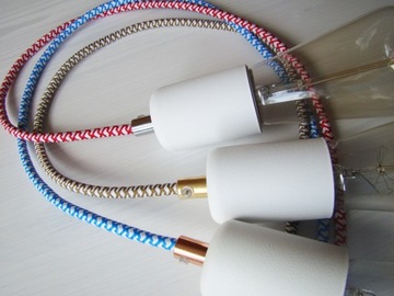 Oprawka do żarówki biała mat ze złotem e27