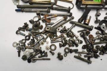 YAMAHA FZS FAZER 600 02-03 БОЛТЫ ВИНТЫ